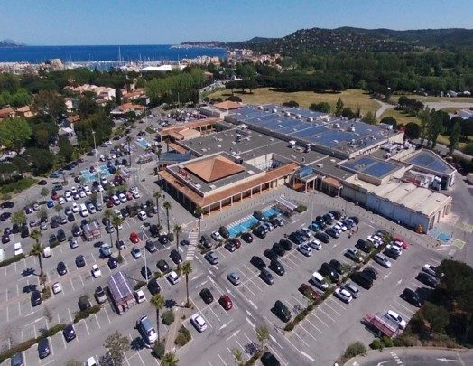 Centre commercial à GASSIN