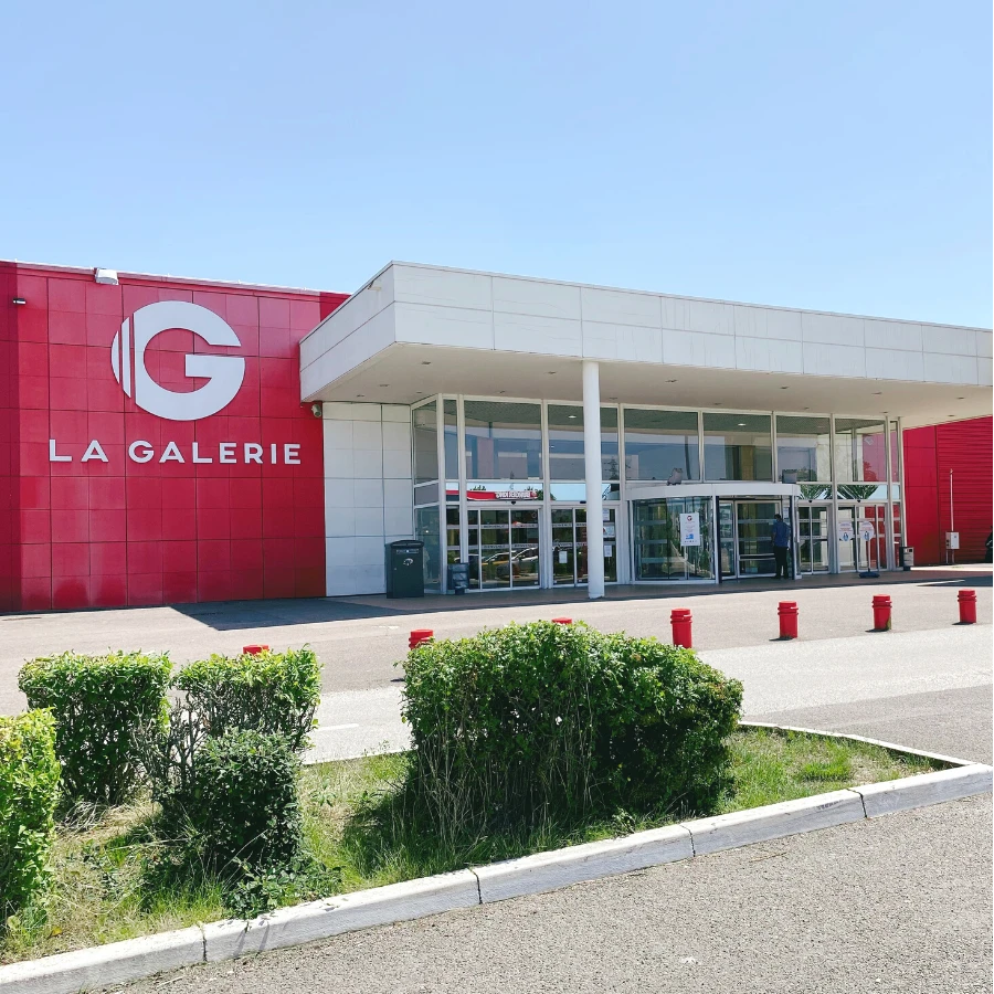 Centre commercial à CHENÔVE